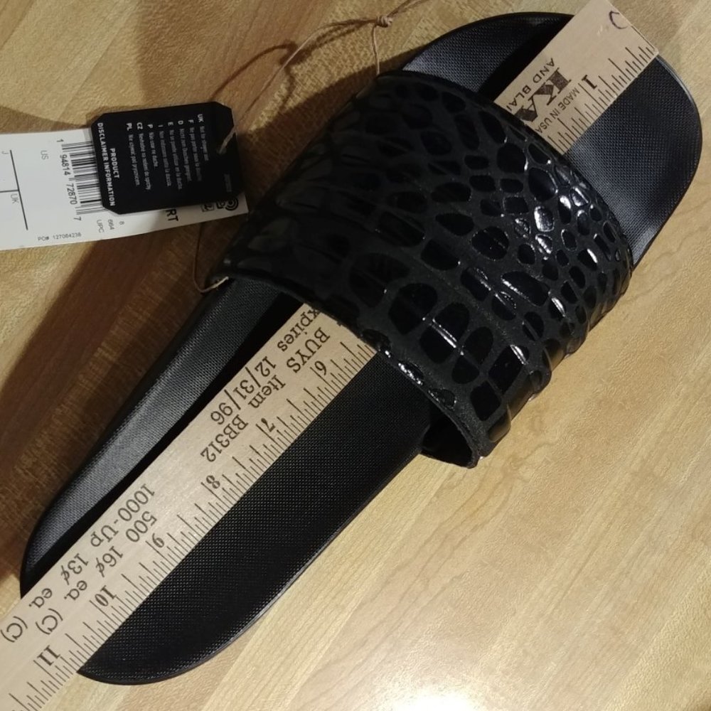 Adidas Adilette Comfort Slides Cloudfoam Sandals Black Women's 9 Men's 8 - Picture 2 of 10